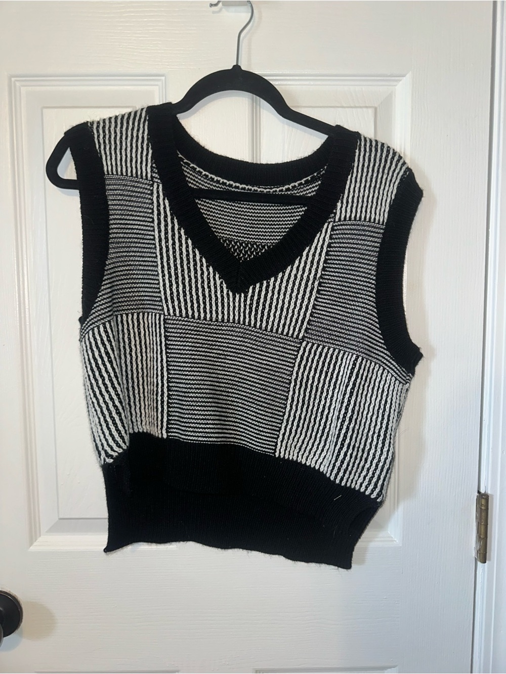 Black and White Striped V-Neck Sweater Crop Top